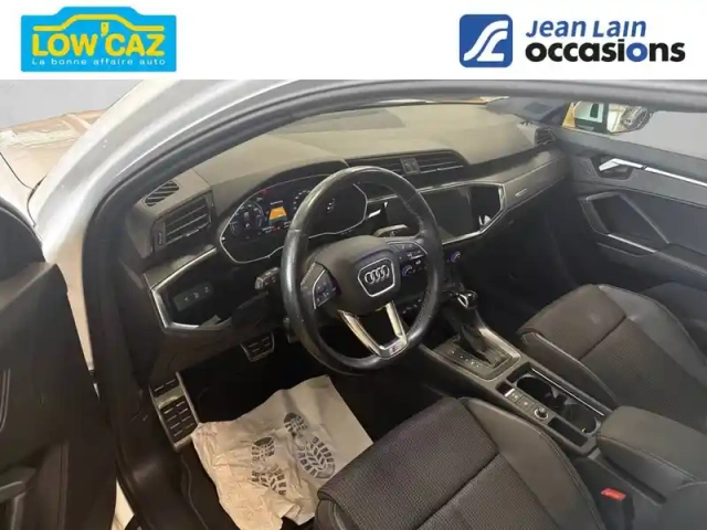 Audi Q3 45 tfsie 245 ch s tronic 6 — photo 11