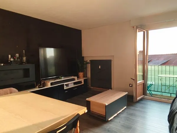 T3 traversant 63 m² à 5 min de l'Allemagne — DPE C — Dernier étage 2 balcons & cave