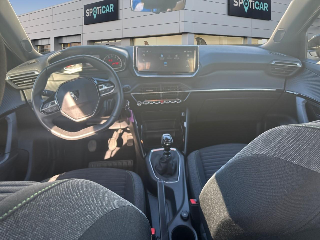 Peugeot 2008 1.2 puretech 100ch s&s active — photo 8