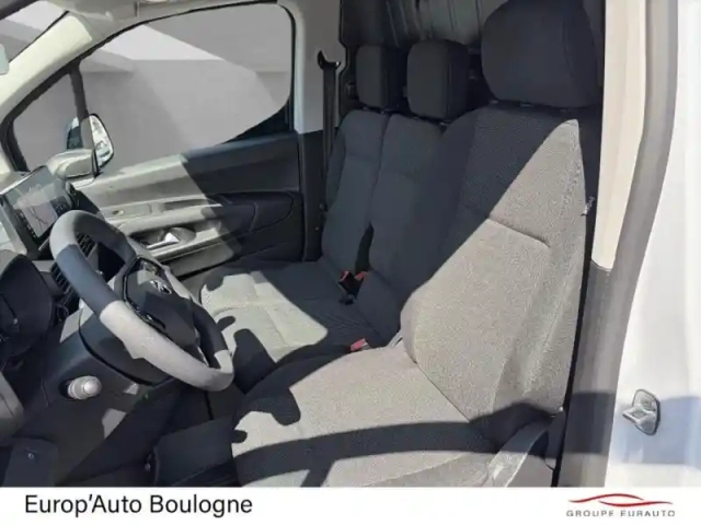 Opel Combo cargo m essence 110ch pack premium connect — photo 11