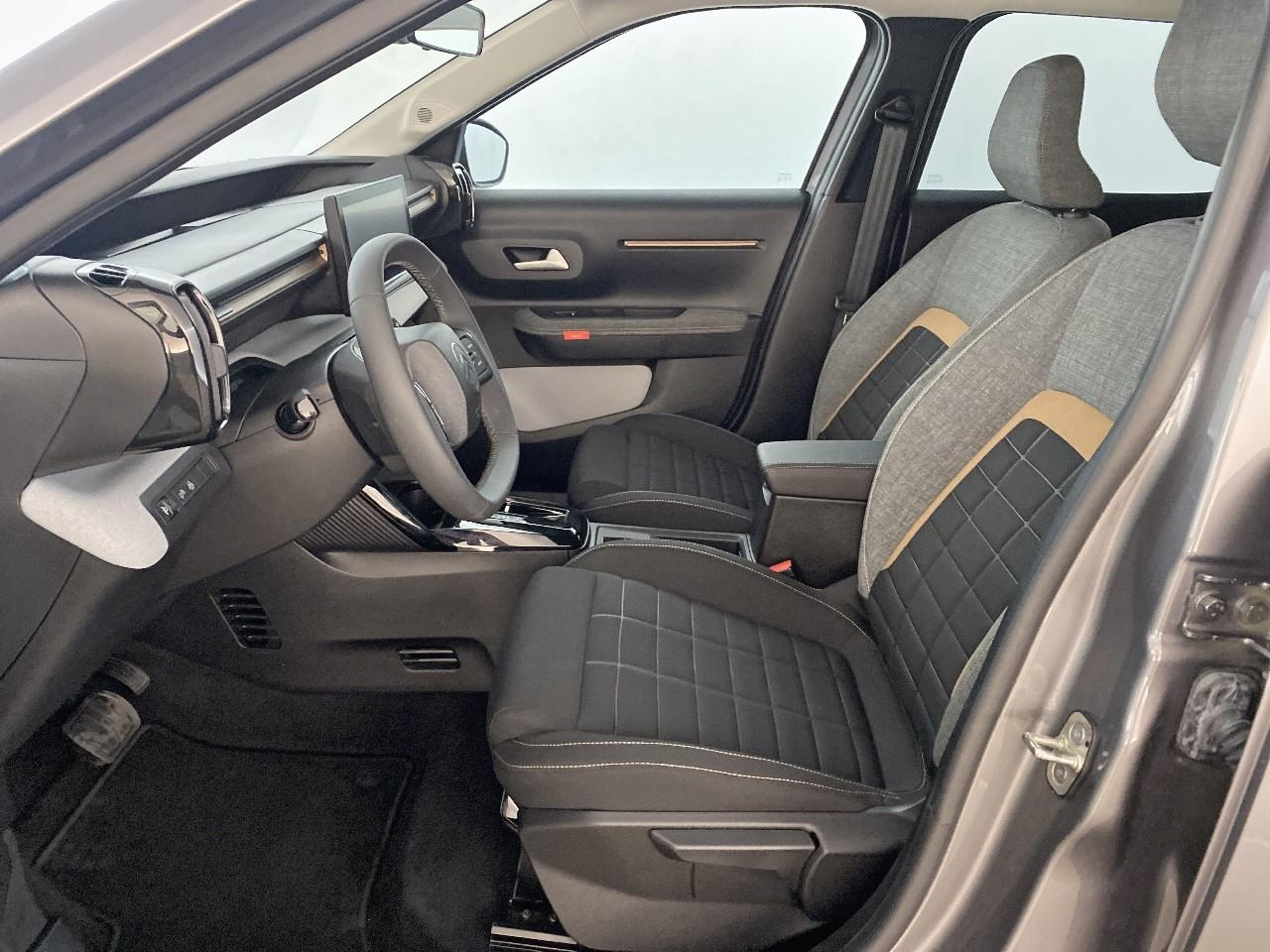 Citroën C3 Aircross hybride 145 ch aut plus — photo 9