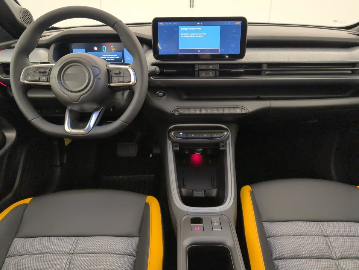 Jeep Avenger — photo 14