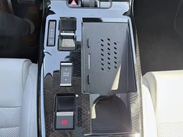 Citroën C5 Aircross hybride rechargeable 195 ch e-eat7 — photo 14