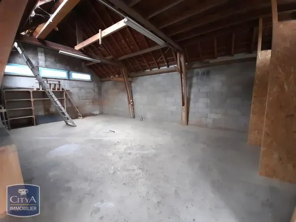 Location / Local Commercial