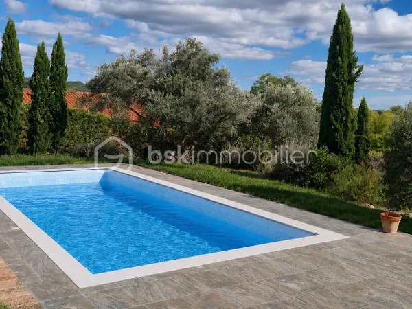 Maison 12 pièces 394 m²