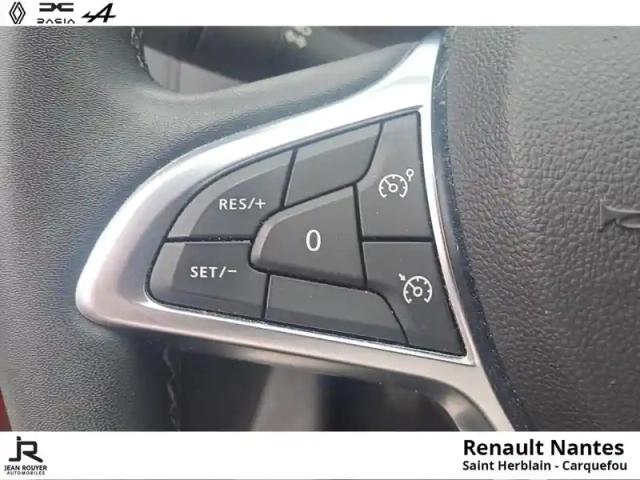 Dacia Duster 1.5 blue dci 115ch prestige + 4x2 — photo 13