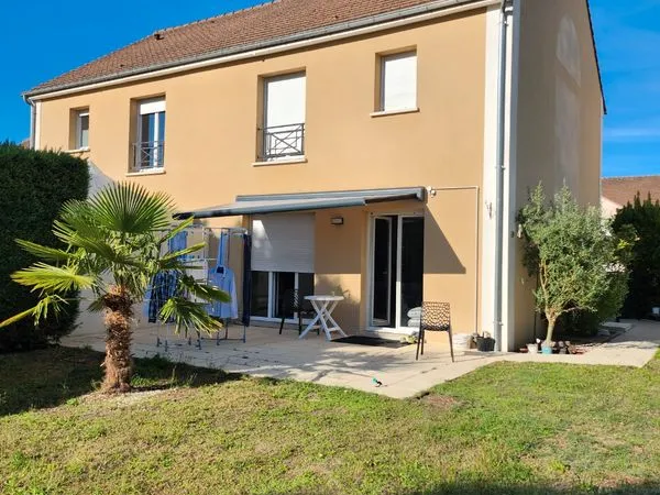 Maison Milly, proche du centre