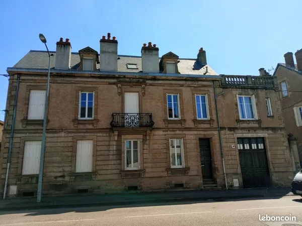 AUTUN - BEL ENSEMBLE IMMOBILIER DE 220 m² - 2 LOGEMENTS - JARDIN, GARAGE, COUR & TOIT-TERRASSE