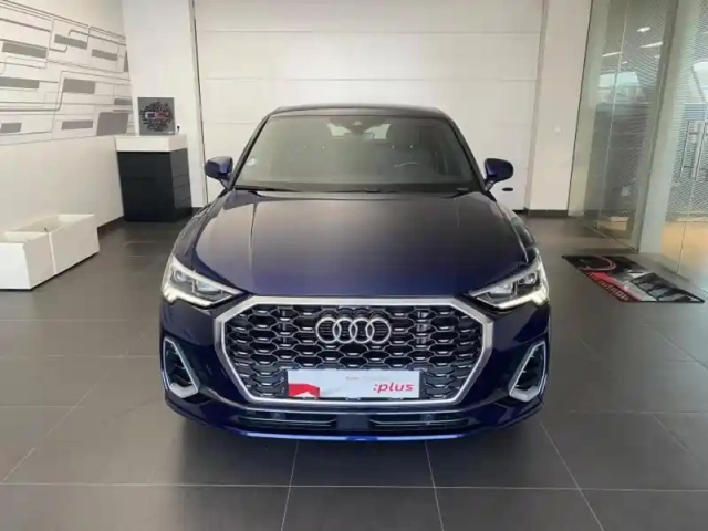 Audi Q3 sportback 35 tfsi 150ch s line s tronic 7 — photo 2