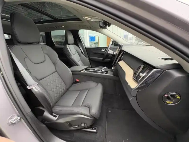 Volvo Xc60 t6 awd hybride rechargeable 253 ch+145 ch geartronic 8 — photo 19