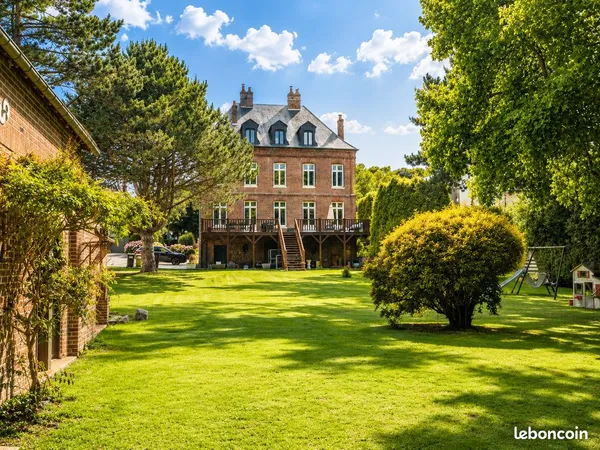 Propriété 11 pièces 328 m²