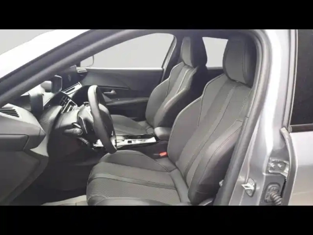 Peugeot 2008 1.2 puretech 130ch s&amp;s gt eat8 — photo 9