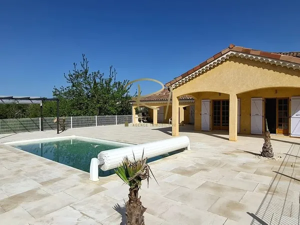 Villa familiale avec piscine Sud Ardèche Ruoms