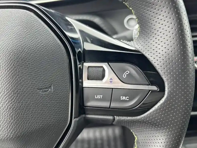 Peugeot 208 electrique 50 kwh 136ch — photo 20