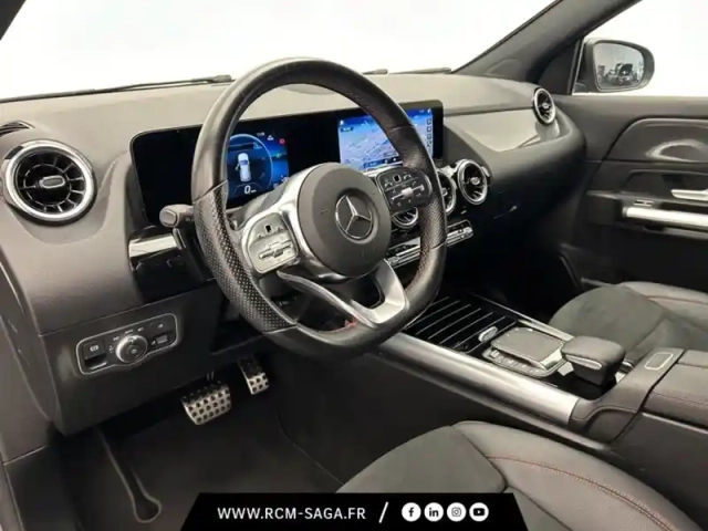 Mercedes Gla 200 d amg line — photo 18