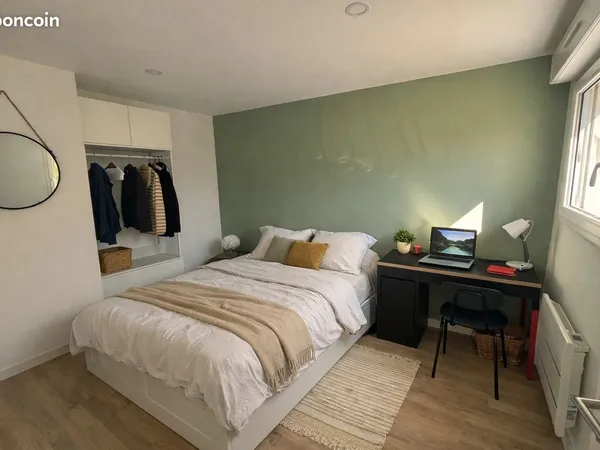 🏡 Grande colocation meublée - Chambre disponible - Centre-ville de La Roche-sur-Yon