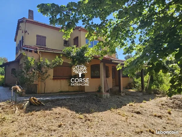 Propriété 9 pièces 315 m²