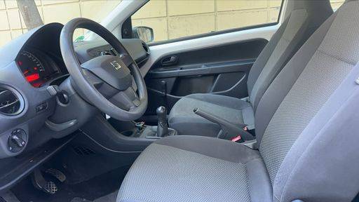 Seat Mii 1.0 60 - Reference – 2015 – 119474 km – Essence – Boîte Manuelle — photo 6