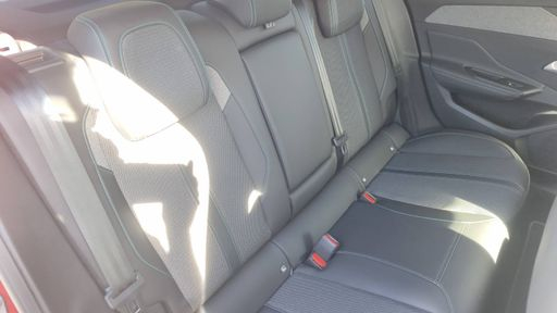 Peugeot 308 1.5 BlueHDi 130 EAT8 - Allure Pack – 2021 – 83023 km – Diesel – Boîte Automatique — photo 31