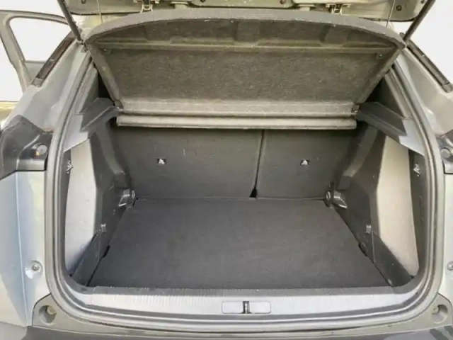 Peugeot 2008 1.5 bluehdi 130ch s&amp;s allure eat8 — photo 9