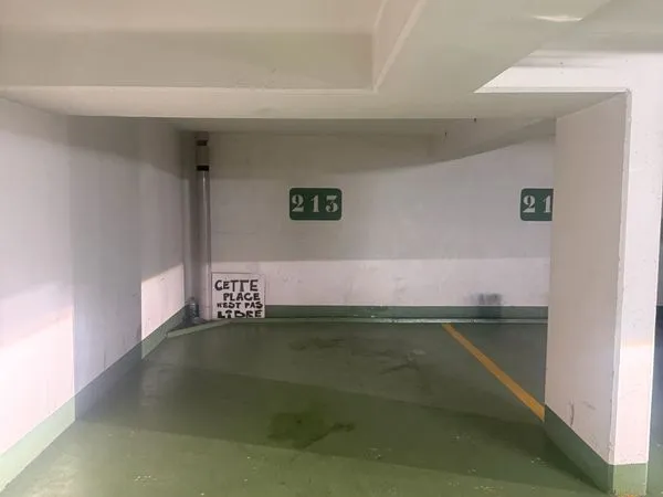 Stationnement Location Paris   180€
