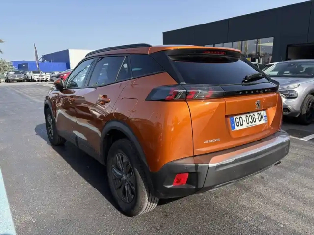 Peugeot 2008 puretech 100 s&amp;s bvm6 — photo 15