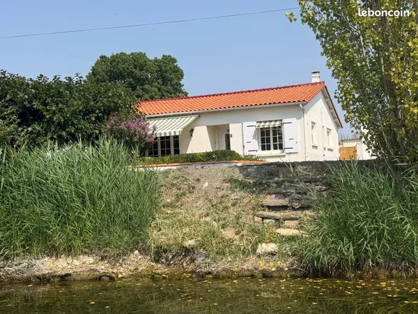 Colocation en Bord de Sévre Niortaise - Maison de plein-pied avec jardin - Proche La Rochelle, Niort
