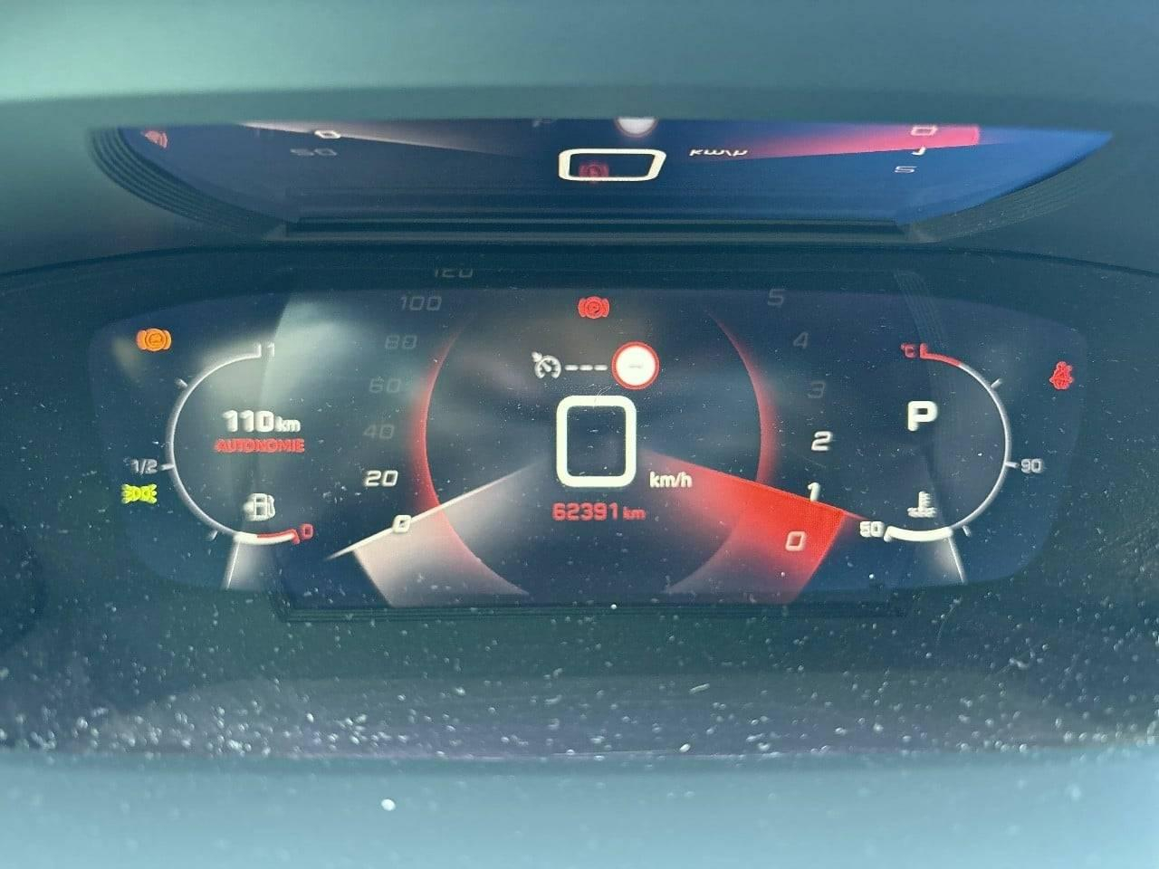 Peugeot 2008 puretech 130 s&s eat8 gt — photo 16