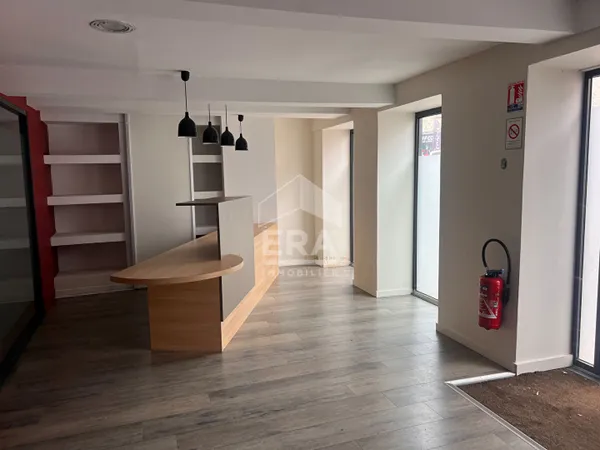 Local commercial 112 m²