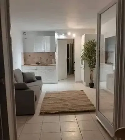 Studio Saint Aygulf, rez de chausse en bord de mer