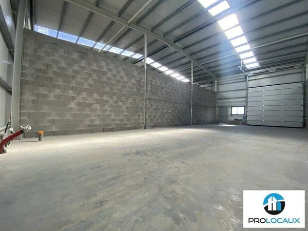 Local d'activité 133 m²