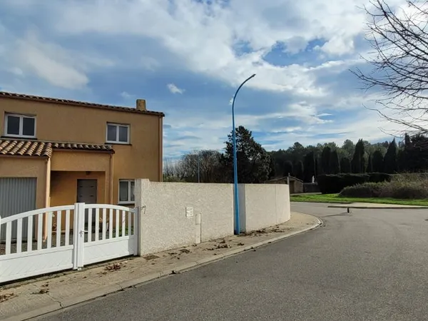 Villegailhenc, Belle villa de 90 m2 sur terrain de 400 m2 clôturé
