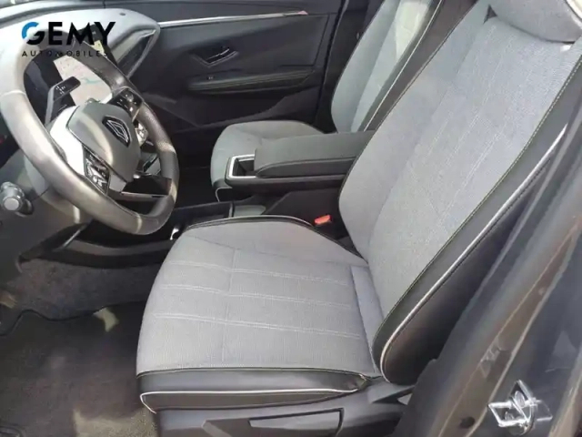 Renault Megane e-tech ev60 220 ch super charge — photo 9