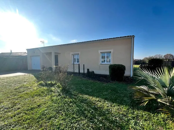 Maison À Vendre PISANY 2 chambres + 1 bureau 120m2 de plain-pied