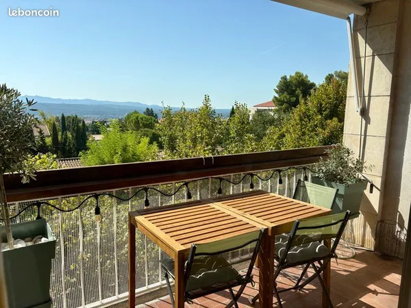 T3/4 de 90 m² rénové avec vue panoramique