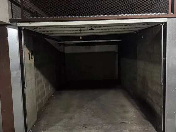 Parking/box 15 m² Villeurbanne