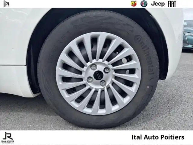 Fiat 500 e 95ch action plus — photo 11