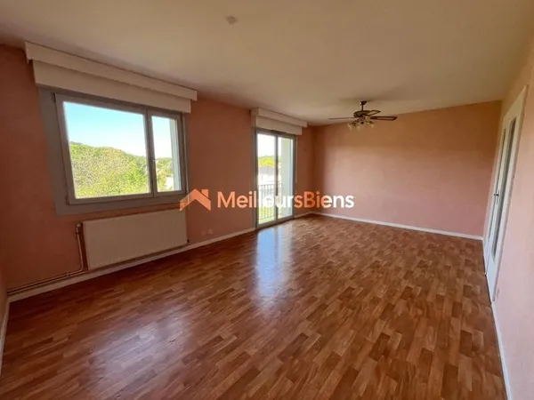Spacieux appartement type F3 lumineux, au calme avec un environnement verdoyant