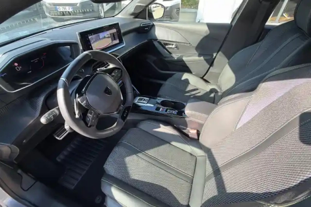 Peugeot 208 hybrid 110 e-dcs6 — photo 52