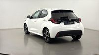 Toyota Yaris 116h Design 5p MC24 — photo 8
