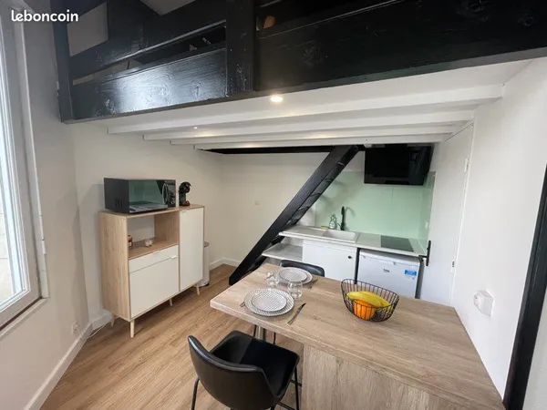 Studio duplex meublé 20 m² - La Rochelle