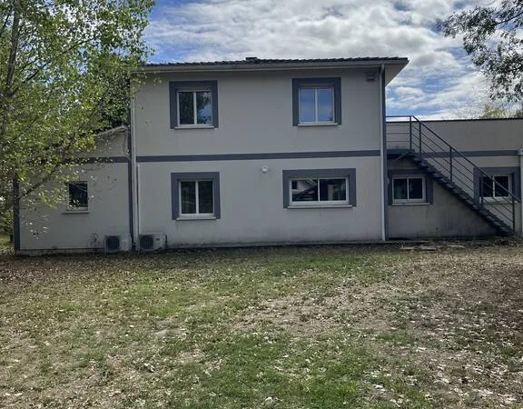 Maison 6 pièces 227 m²