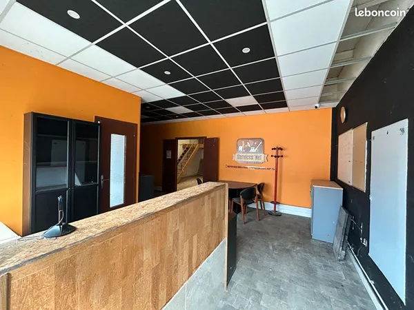 Local 107 m² BRON