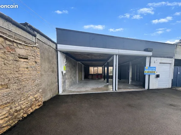 Parking/box 121 m² Chaumont