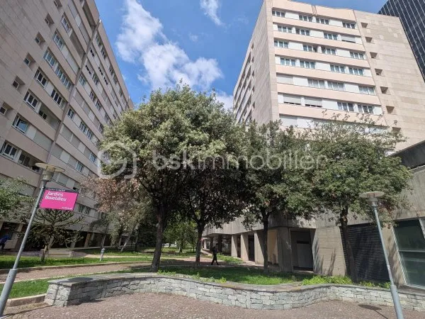 Appartement 4 pièces 82 m²