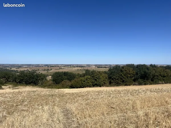 Terrain à bâtir de 367 m² avec vue exceptionnelle sur les Pyrénées