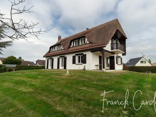 SAINT-ANDRÉ-SUR-CAILLY - Belle maison traditionnelle de 166 m