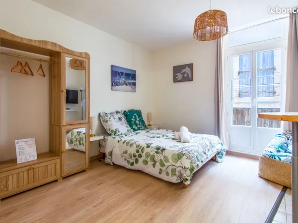 SPÉCIAL ÉTUDIANT - STUDIO MEUBLÉ entièrement rénové - 22 m² - centre Béziers