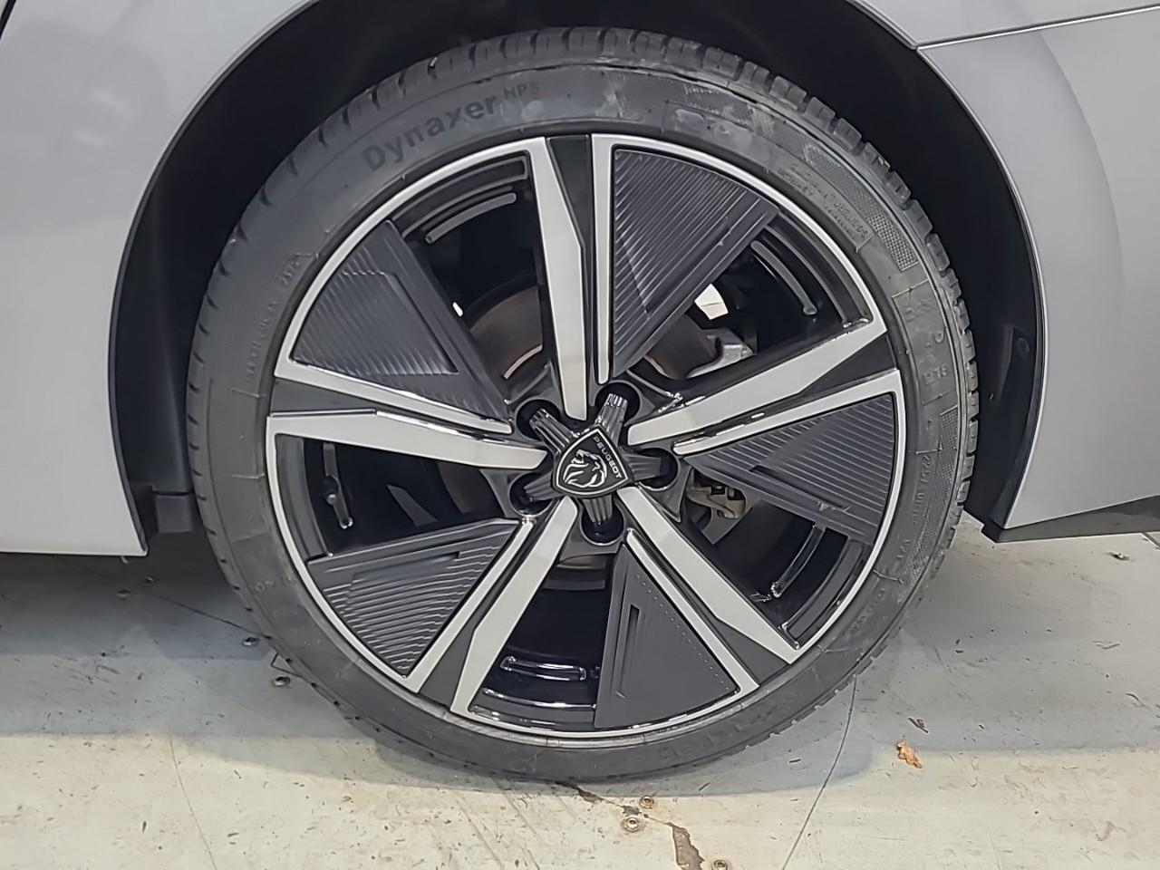 Peugeot 308 sw hybrid 136 e-dcs6 gt — photo 16