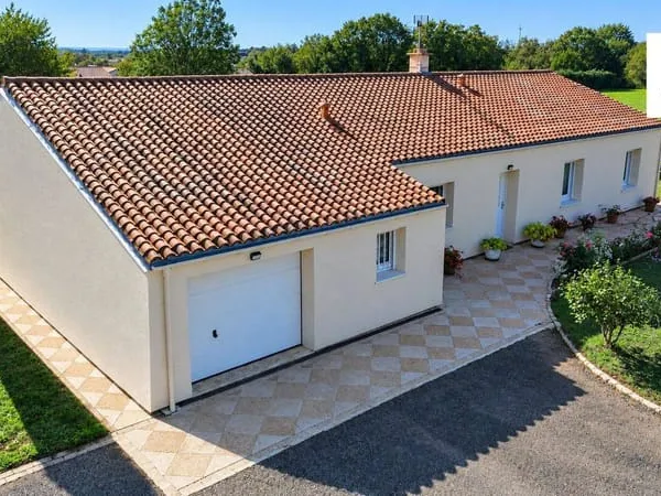 Maison de plain-pied 7 pièces 124 m²